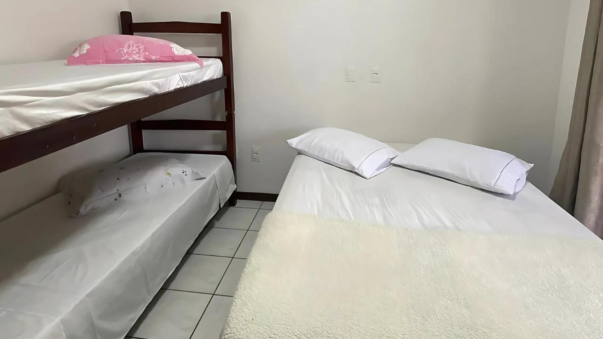 Casa Em Bombinhas Almeida E Moraes Perto Da Praia Exterior foto