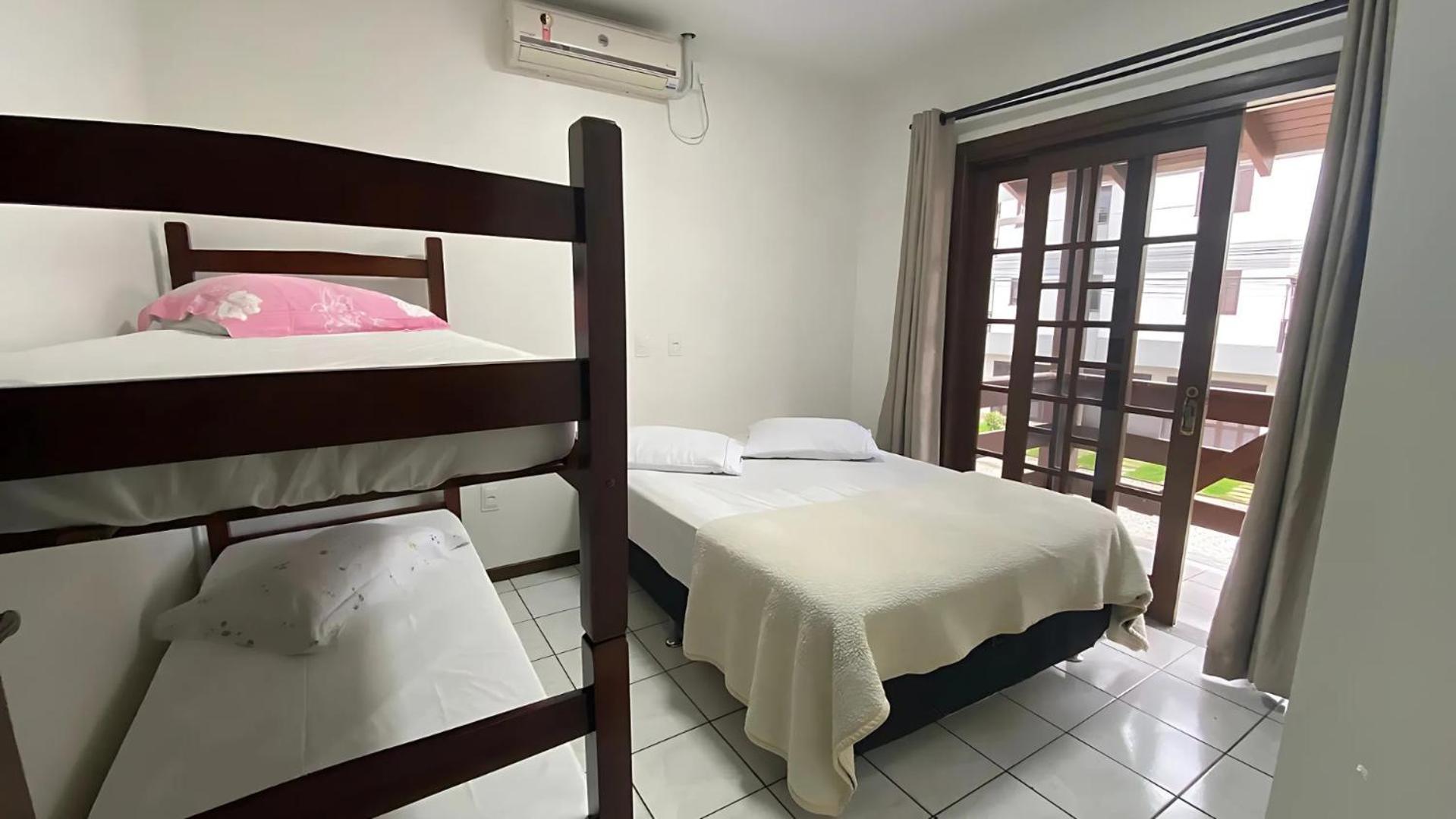Casa Em Bombinhas Almeida E Moraes Perto Da Praia Exterior foto